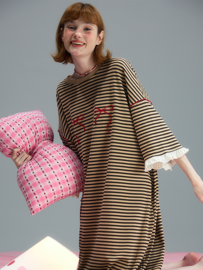 Choco Stripe Ribbon Nightgown